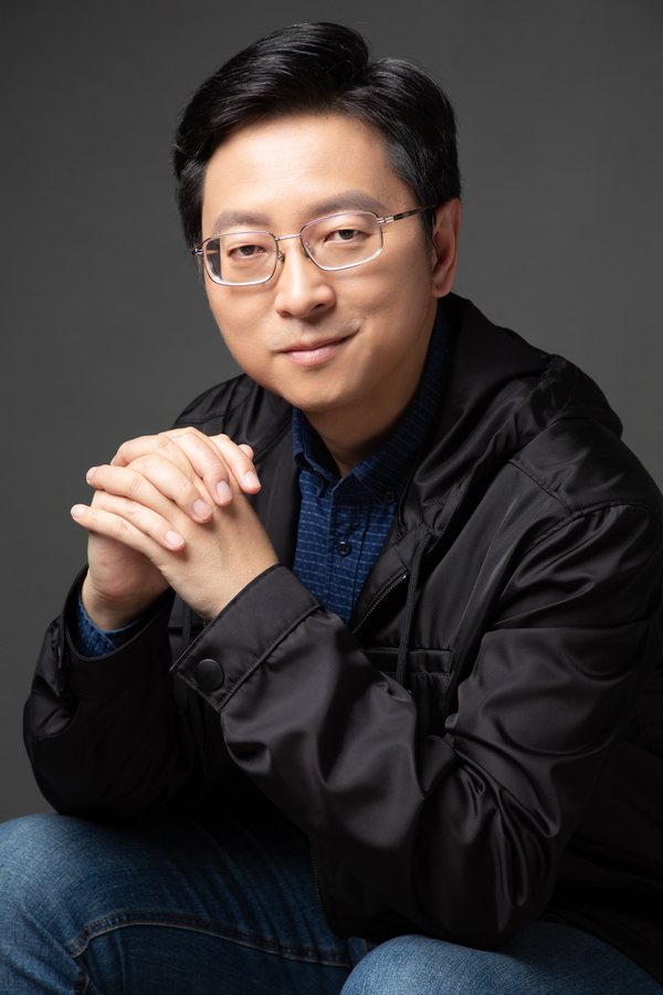 高峰博士